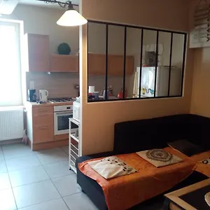 Nid Douillet Apartamento